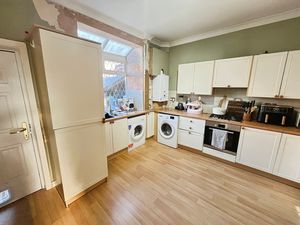 Kitchen- click for photo gallery